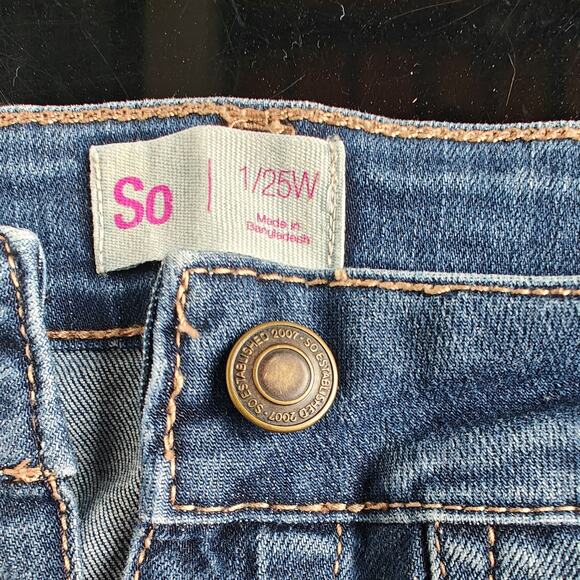 SO Button-Front Denim Mini Skirt Dark Wash Juniors 1/25W High Rise - Picture 3 of 3